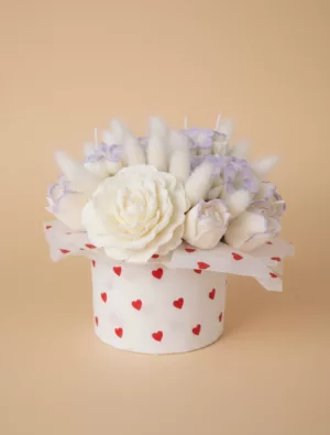אַהֲבָה קְטַנָּה (AMORE BOX) – קופסת נרות פרחים בעבודת יד